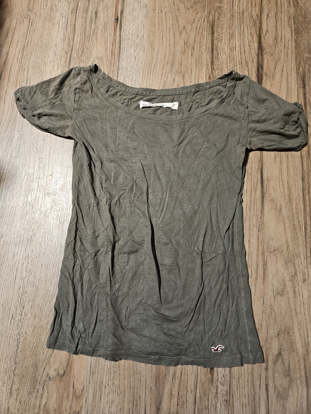 Hollister Olive Scoop Neck Short Sleeve Tee